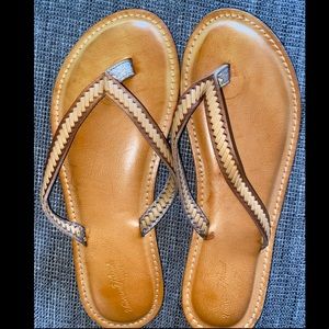 Universal Thread sandals